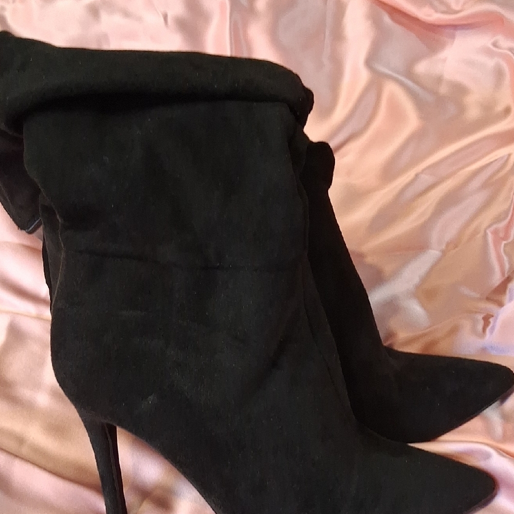 Elegant Black Women's Boots